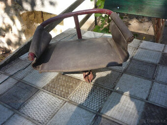 Stará dětská sedačka