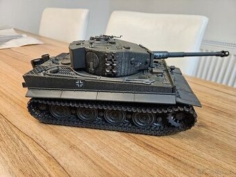 RC tank TIGER I