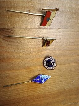 Staré smaltované odznaky