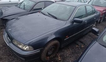 ND z BMW 5 (E39) 1991.cm3 110.kw benzín r.v.1998 (K29)