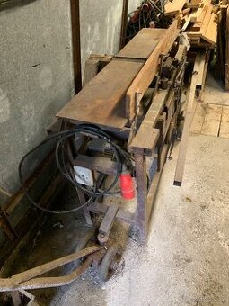 Robusní hoblovka s protáhlém šíře 30 cm