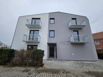 Pronájem bytu 1+kk  28 m and sup2;, Jenštejn