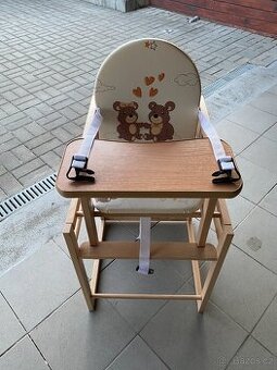 Jídelní dřevěná židlička