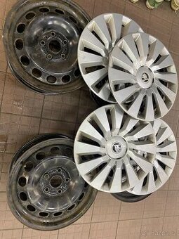 4x plechový disk octavia 3 vcetne poklic