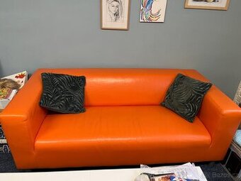 Kožená oranžová sedačka IKEA