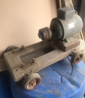 Elektromotor k čerpadlu na vodu