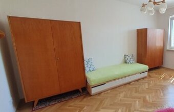 Skříň