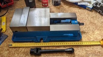 Strojní svěrák čelisti 100mm rozevření 120mm