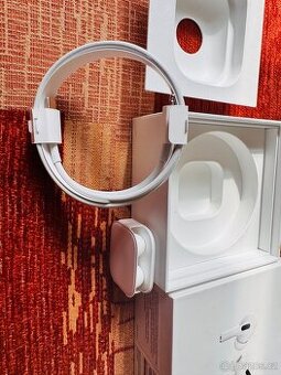 Apple airpods příslušenství