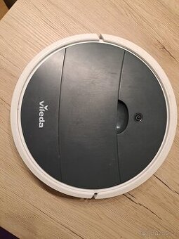 Poškozený Vileda Robotický vysavač VR ONE