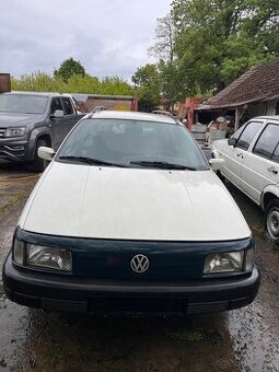 Volkswagen Passat - 1