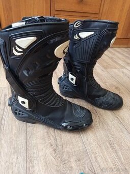 Moto boty