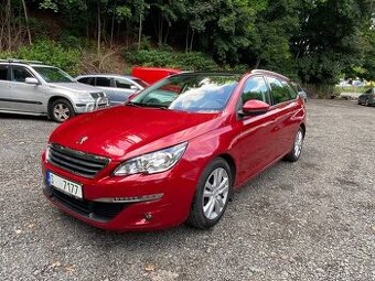 Peugeot 308 Combi 1.2 96kW automat panorama 2015 110tkm