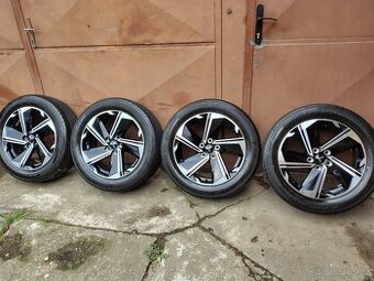 Mitsubishi 18x7J jako nová