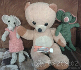 Starý plyšový medvěd