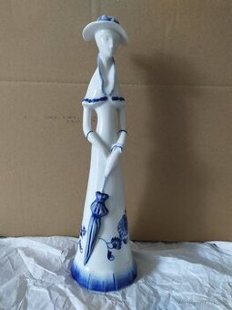 Porcelánová soška dáma s deštníkem cibulák