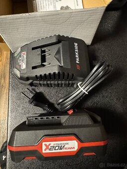 Parkside baterie 2 ah + nabíječka