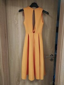 Nové společenské šaty