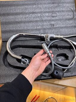 Kuchyňská dřezová baterie se sprchou