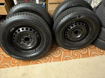 Zimní pneu+disky  215/65 R16 Barum Polaris