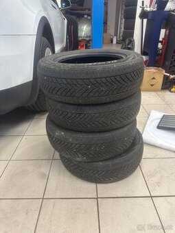Zimní pneu 185/65 r15