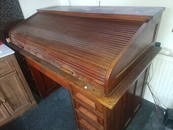 Prodám starožitný stůl