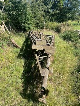 Ocelová konstrukce haly/přístřešek (Výška 9,84m; šířka 12m)