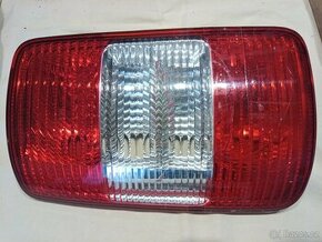 VW caddy 3 2004-2015 levá zadní lampa ( světlo ) prasklá