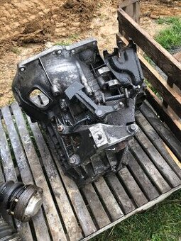 Ford focus 1.6 hdi 66kw díly