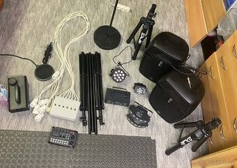Prodávám světelnou a zvukovou soustavu