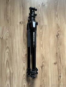 Stativ Manfrotto + hlava Benro B3 - 1
