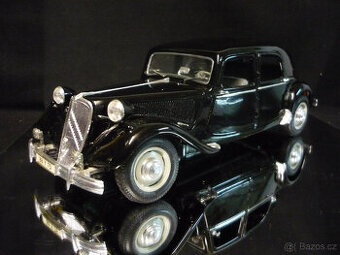 Citroen 15CV 6 Cyl.1952 Maisto 1/18