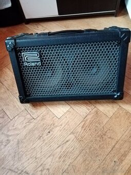 Prodám kombo Roland cube street
