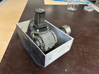 4 osa snekova prevodovka k CNC,