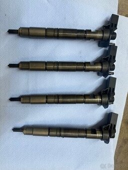 Vstřikovače vstřiky 03L130277  Octavia RS CEGA