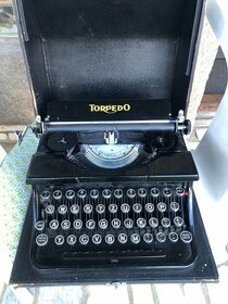 Historický psací stroj - 1