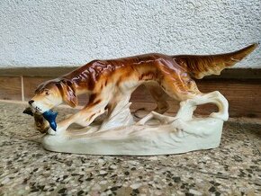 Porcelánová soška lovecký pes Royal Dux - 1