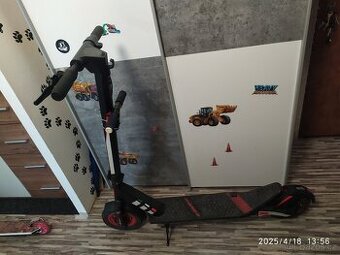 Aprilia esr2 elektrokoloběžka