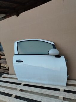 Pravé dveře Opel Corsa D rv. 2010