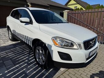 Volvo XC60 D3 120kW FWD velmi dobrý technický i vizuální sta