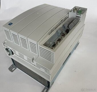 Měnič Lenze typ EVS9328-EIV004 33.9328IE.7D.72.V004