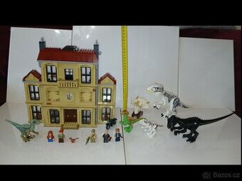 Stavebnice Jurský svět Řádění Indoraptora v Lockw. sídle - 1