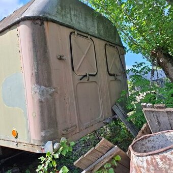 Štábní vojenský skříňový návěs N-10S Orličan