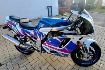 Prodam Gsxr 750 1993 po servisu origo plasty