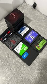 28 kusu SSD disku 128 GB