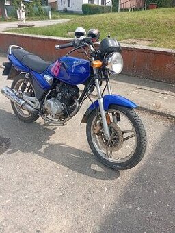 Yuki 125 8kw rok 2005
