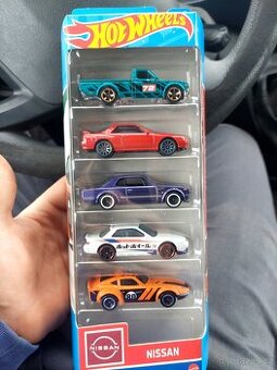 Hotwheels 5pack nissan