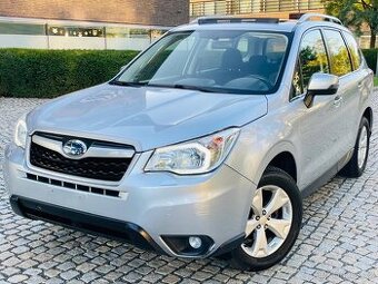 Subaru Forester 2.0i 4x4 AUTOMAT 1.MAJITEL KAMERA TAŽNÉ