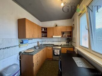 Prodej bytu 2+1 s prostornou lodžií, 53 m², Karviná - Mizero