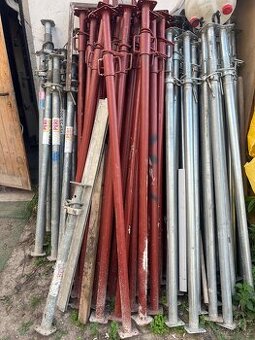 Pronájem stavební stojky- 2Kč/ks/den